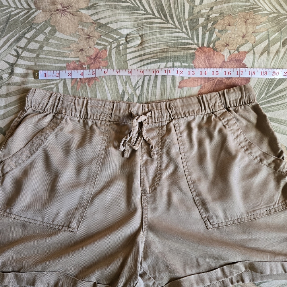 3/$25 Gap Khaki Lyocell Shorts Large Cargo Cuffed Drawstring Safari Casual - Picture 8 of 11